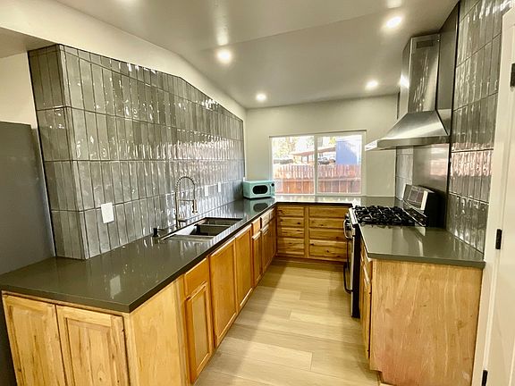 4th image of 126 Kildeer Ln