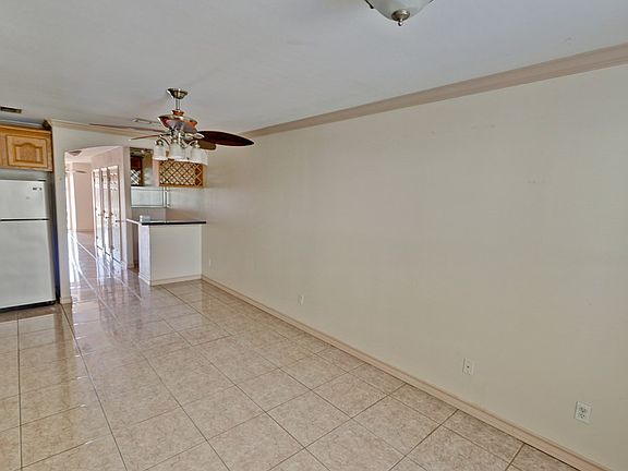 5th image of 106 E Campeche St #2A-78597OTH