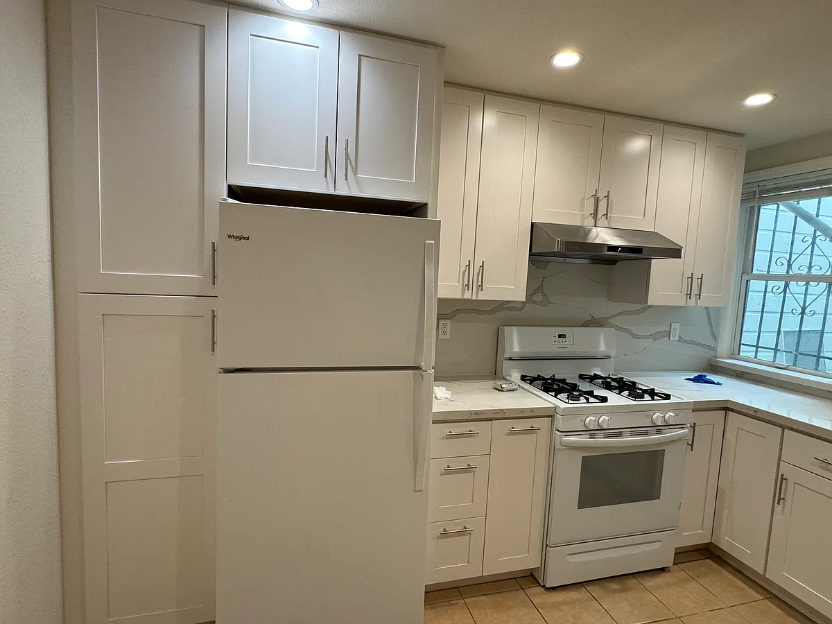 Building Photo - 2339 California St #13