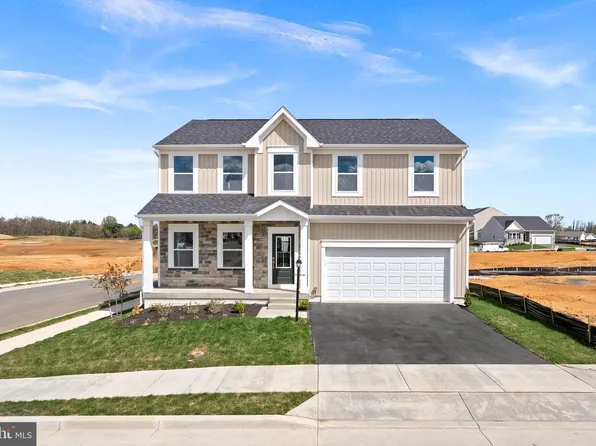 102 Monroe Ave, Ranson, WV 25438