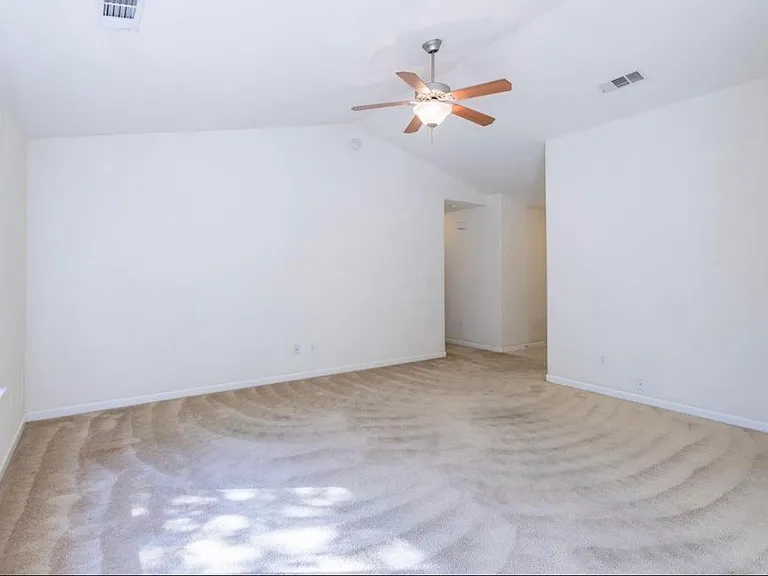 3993 Cambria Dr — Photo 6