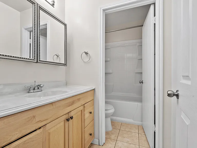 304 S 2nd St #330 — Photo 16