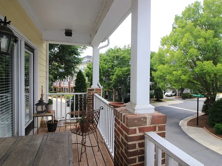 317 Kinellan Ln — Photo 24
