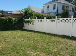 81 Simmons St, Providence, RI 02909