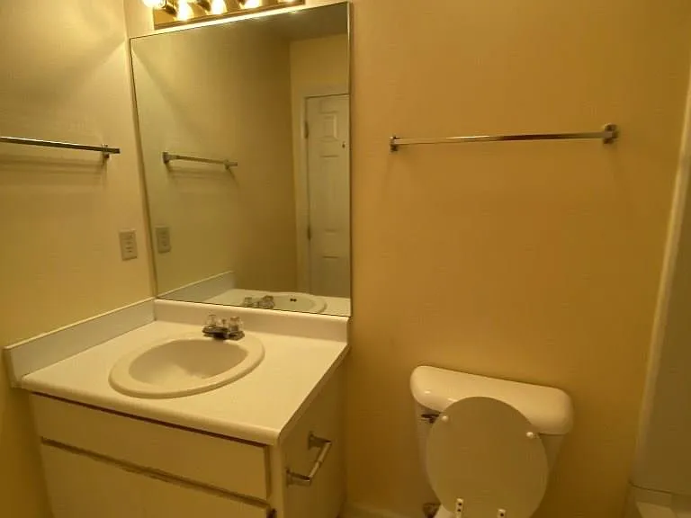 1100-8C Pineland Ave — Photo 6