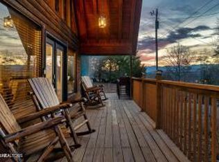 720 Timberlake Dr, Sevierville, TN 37862