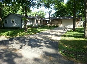 2nd image of 210 S Lakeshore Dr