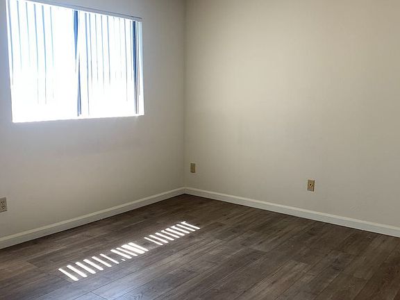 5th image of 1101 Melrose Ave #6