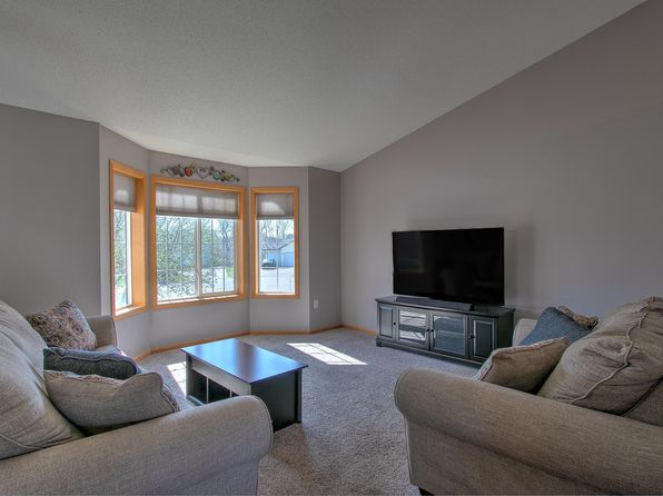 3435 Kenwood Pl, Cambridge, MN 55008