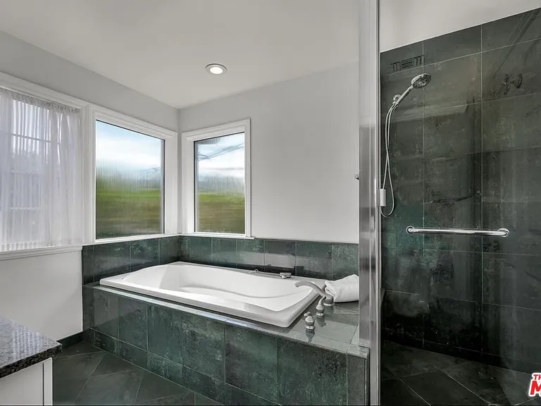 10824 Westminster Ave — Photo 17