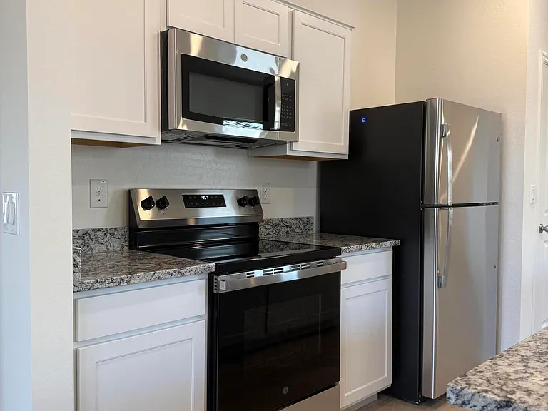 2370 E Steer Dr — Photo 19