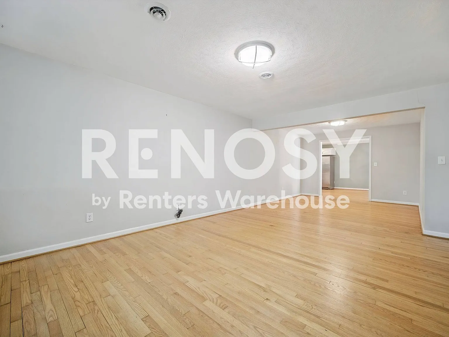 Beautifully Maintained Home — Photo 2