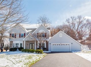 22 Ryder Cup Cir, Pittsford, NY 14534