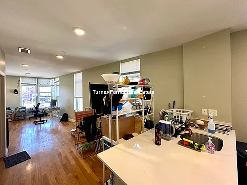 10 Roxbury St #5A Photo 1