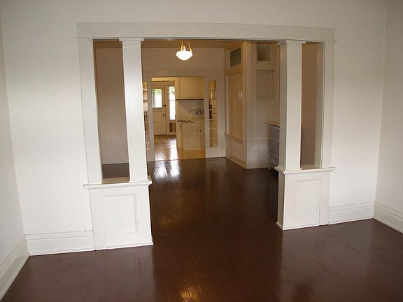 3rd image of 512 E Magnolia St #512