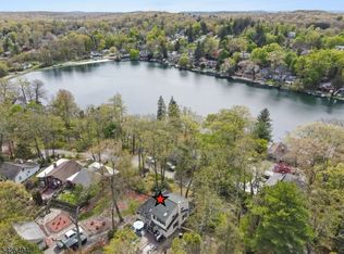 69 Lindys Dr, West Milford Twp., NJ 07480