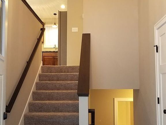 3rd image of 428 S Washington Ave