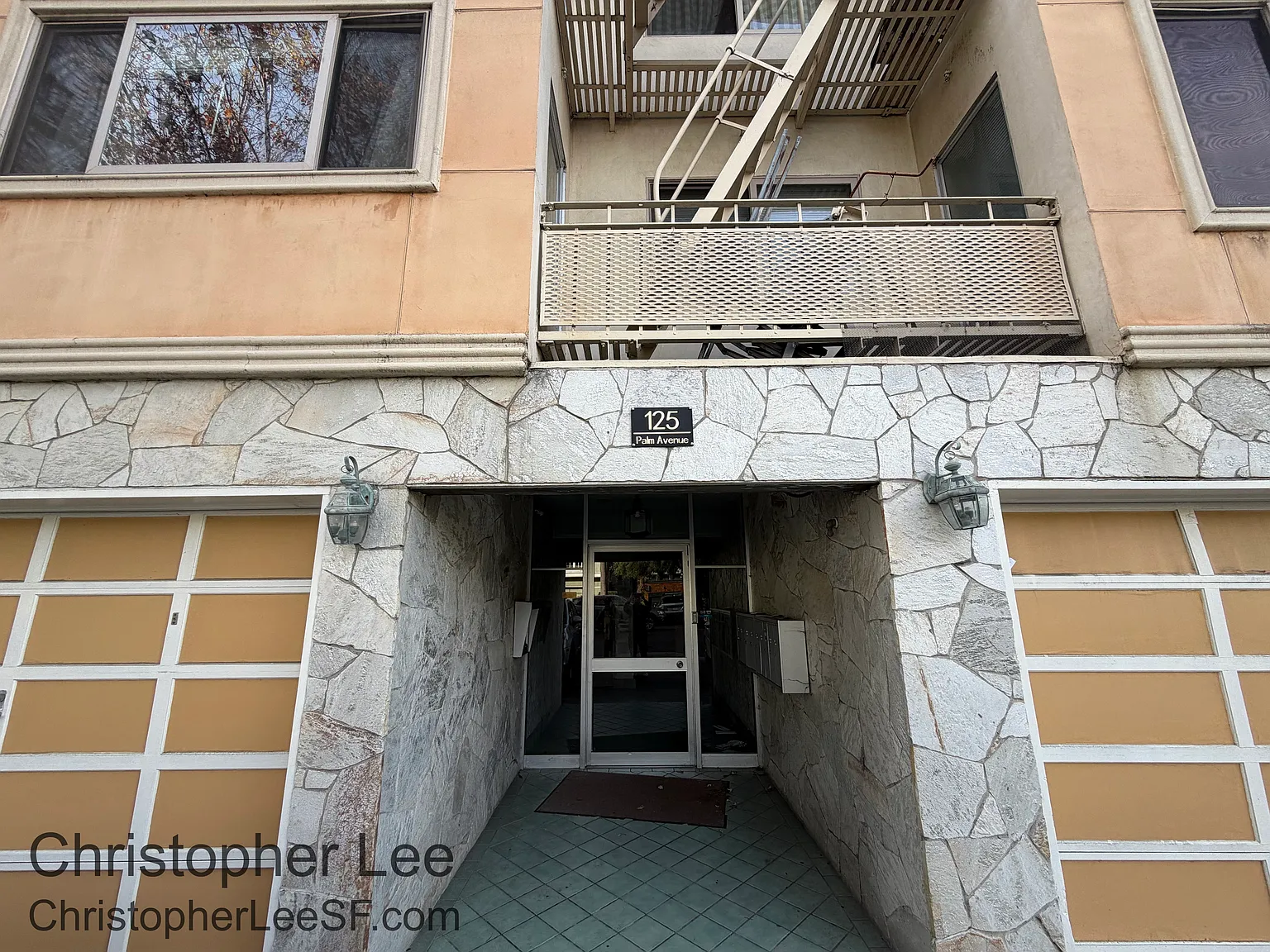 2 bed, 880 sqft, $4,298 — Photo 1