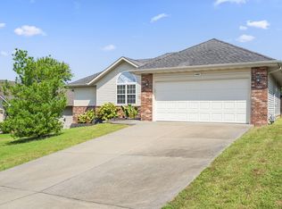 4482 N Toby Ave, Springfield, MO 65803