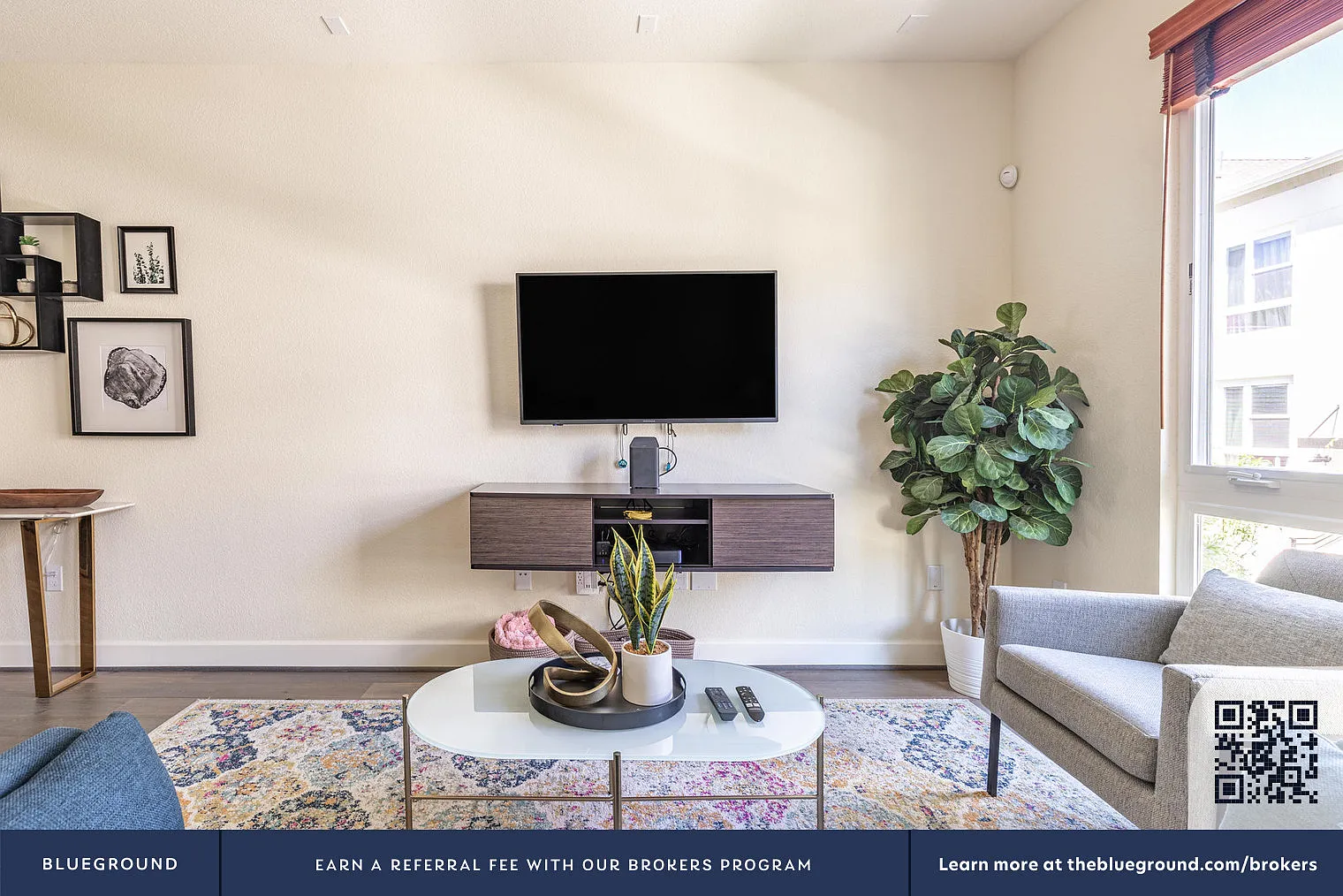 2 bed, 2.5 bath, 1576 sqft, $5,470 — Photo 3