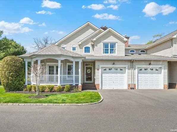 1 Daniels Way #1, Bay Shore, NY 11706