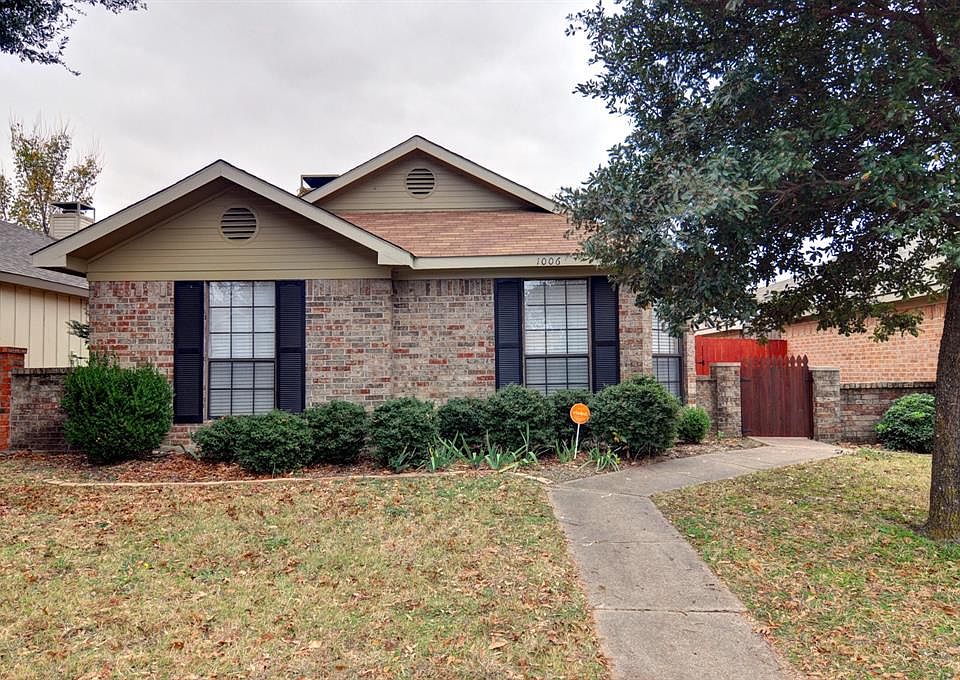 1st image of 1006 Sanders Dr