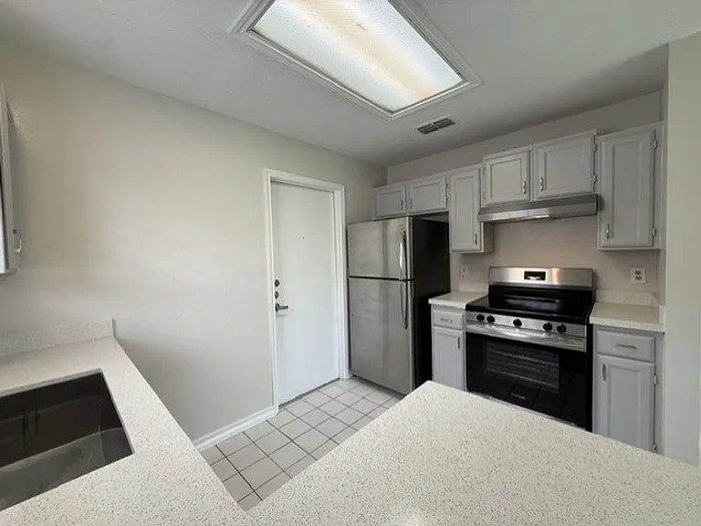 1208 N Oakmont Loop — Photo 6