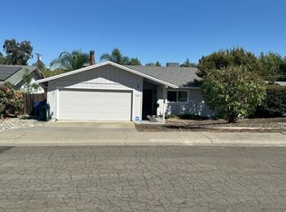 5200 Roseana Ct, Fair Oaks, CA 95628