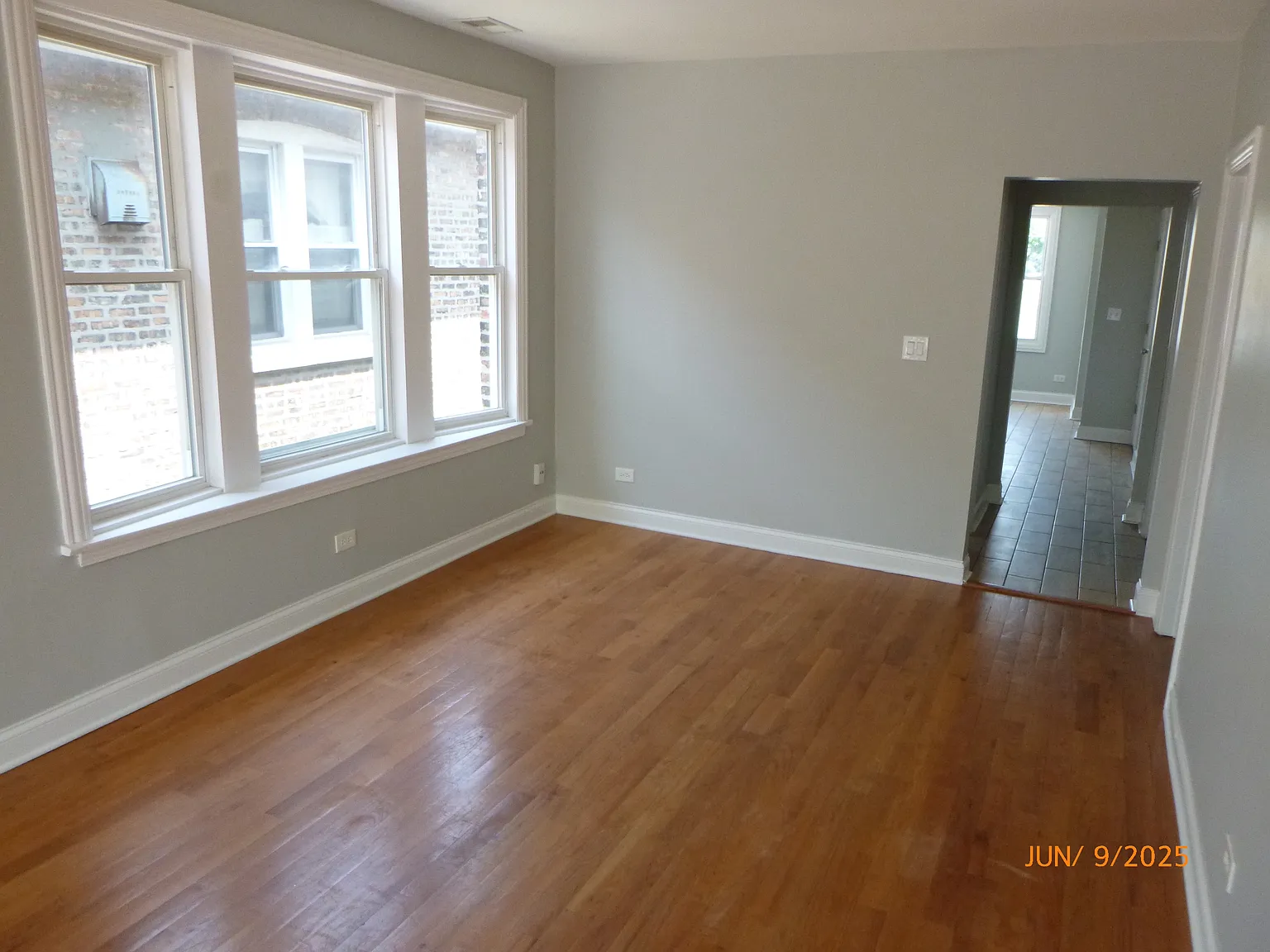 3 Bed/1 Bath 2nd Floor — Photo 4