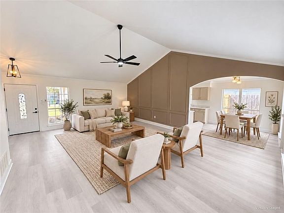 3rd image of 6018 Clearwater Dr