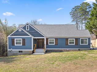 903 S Crest Rd, Chattanooga, TN 37404