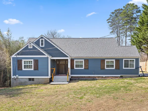 903 S Crest Rd, Chattanooga, TN 37404