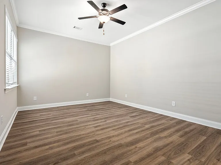 520 Grey Oak Cir — Photo 8