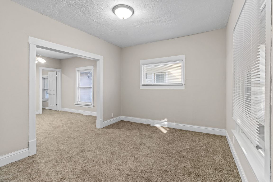 next background image