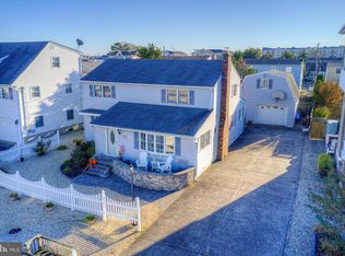 346 W 5th St, Ship Bottom, NJ 08008