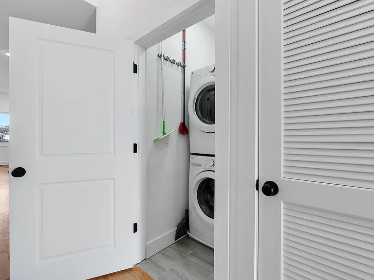 94 Van Horne St #2 — Photo 16