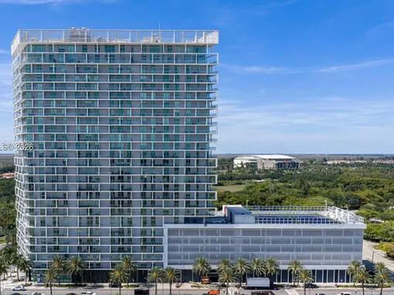2000 Metropica Way #1408 — Photo 14