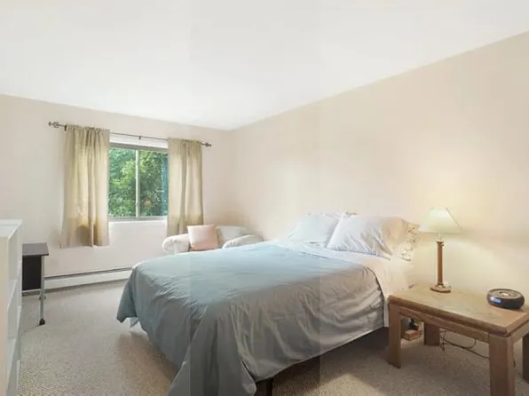9 Strawberry Bank Rd, Nashua, NH