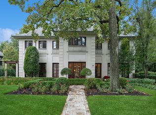 528 Roslyn Rd, Kenilworth, IL 60043