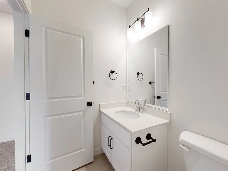 546 S 1040 W — Photo 27