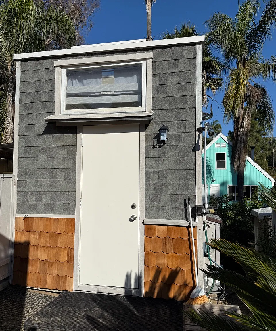 Studio, 175 sqft, $1,500 — Photo 1