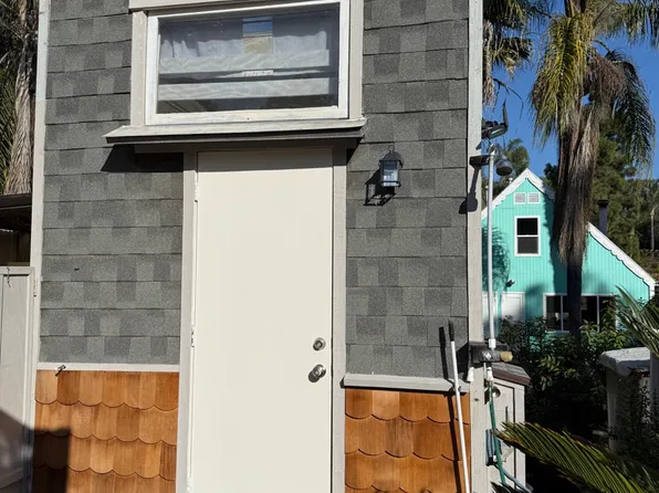 1315 Lux Canyon Dr, Encinitas, CA 92024