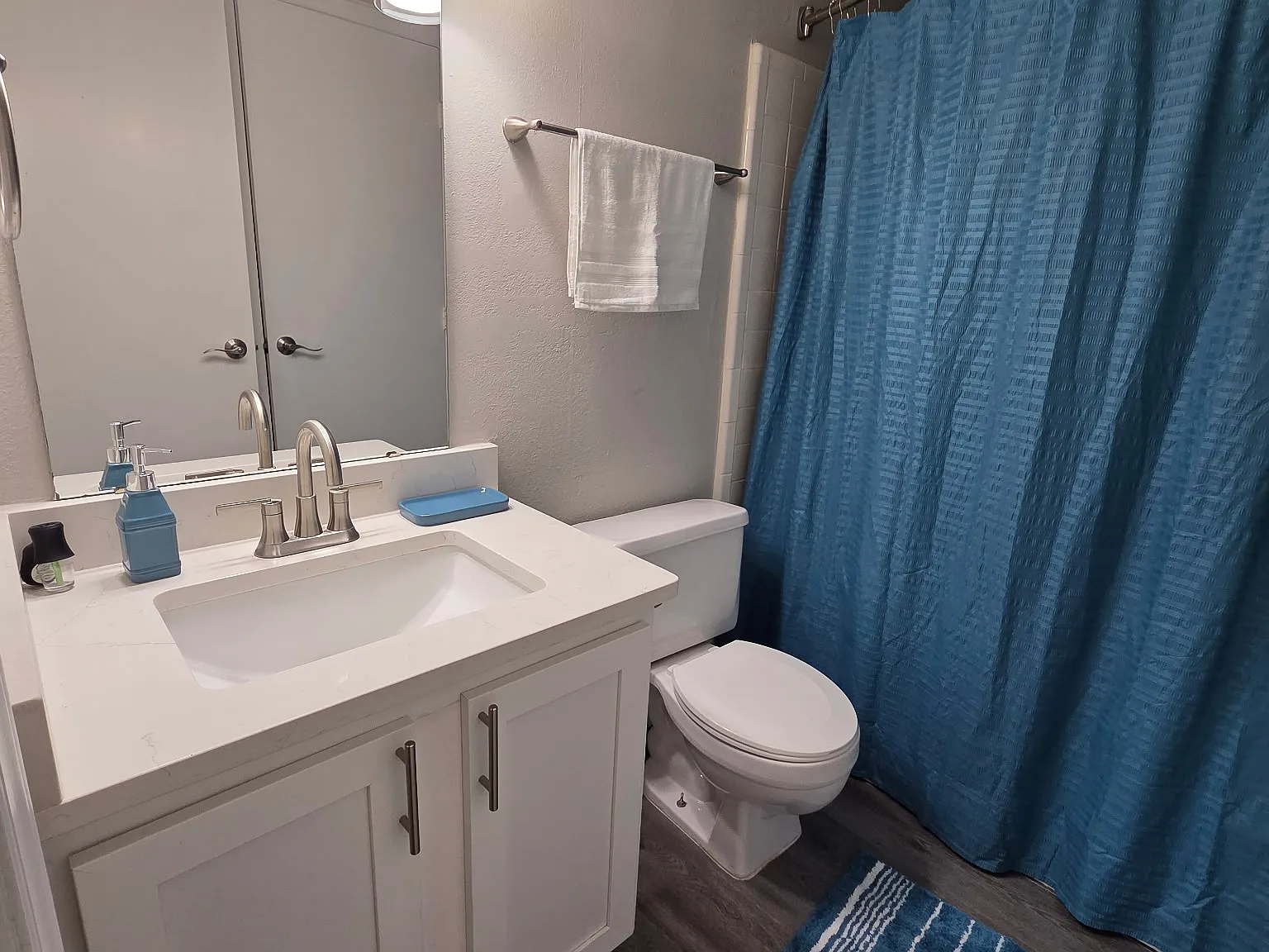 Huntington Apartments — Photo 3