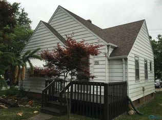 1040 E 2nd St, Defiance, OH 43512