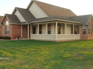 400 Fairway Cir, Grove, OK 74344