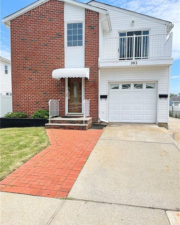 1st image of 302 Maybury Ave