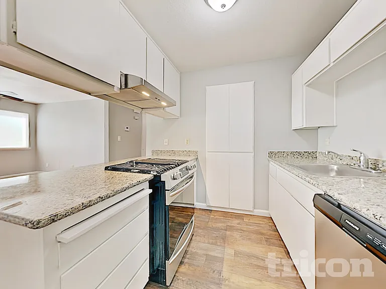 2333 Nancy Ln — Photo 4