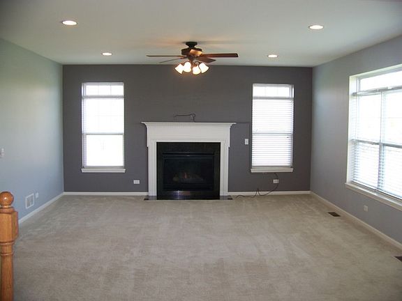5th image of 345 Fieldstone Dr