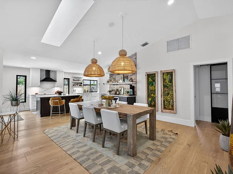 12897 La Rochelle Cir — Photo 13