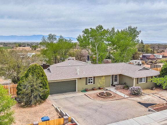 5th image of 636 Socorro Dr SW